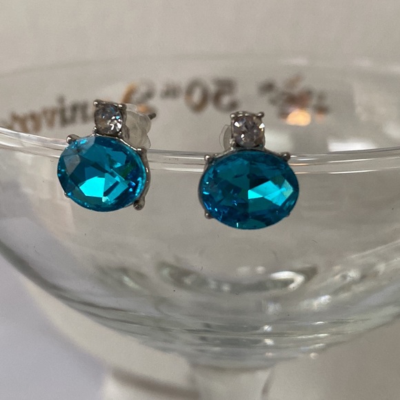 Dainty blue & clear crystal rhinestone earrings - Picture 3 of 4